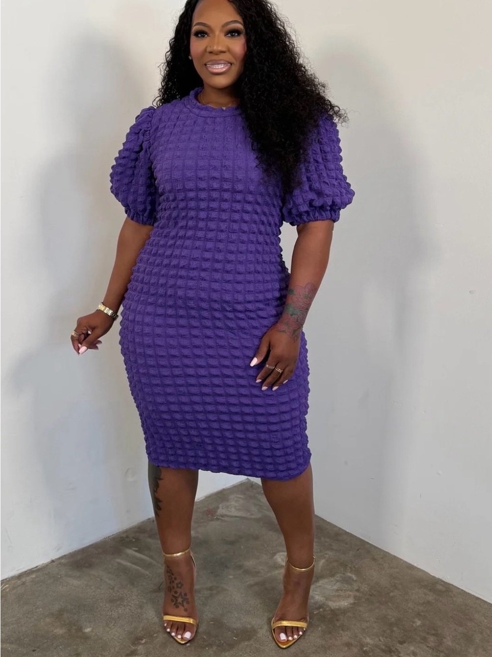 Textured Puff-Sleeve Bodycon Dress in Purple Plus Size